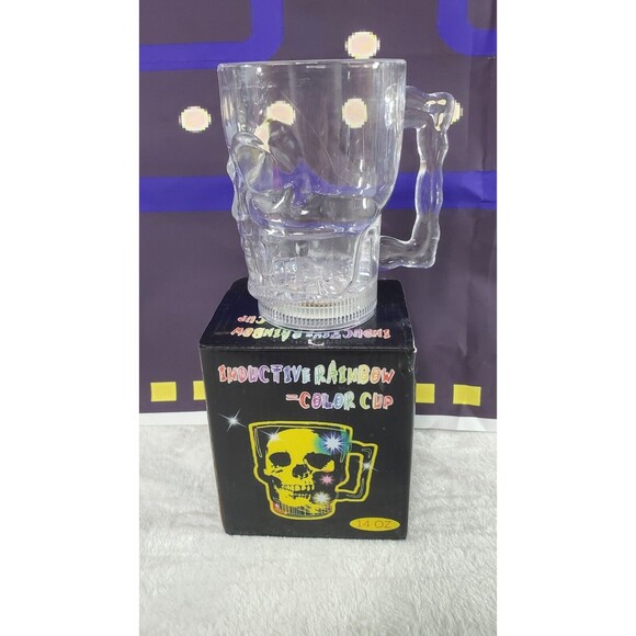 Halloween Flashing Color Cup Skull Drinking Beer Mug Lights Up 14oz - Picture 2 of 11
